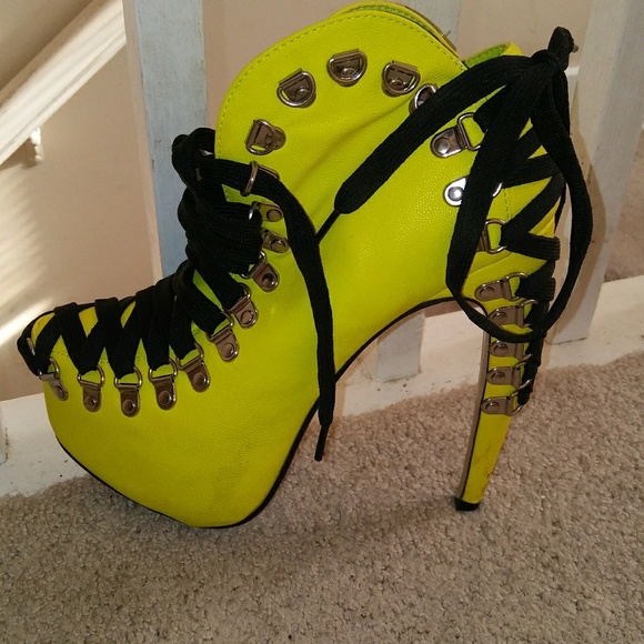 A conversation piece! - Picture 2 of 6